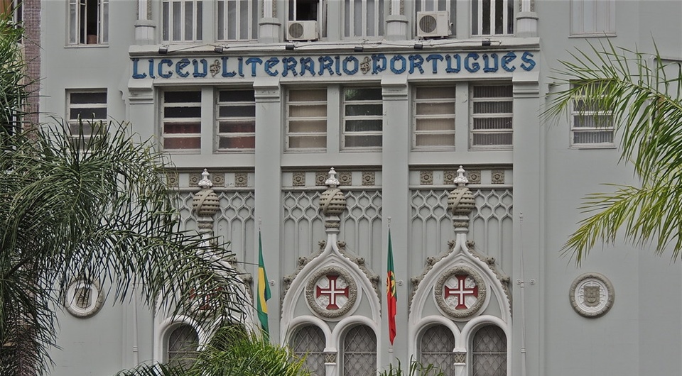 A Argumentação  em Cinco Dimensões